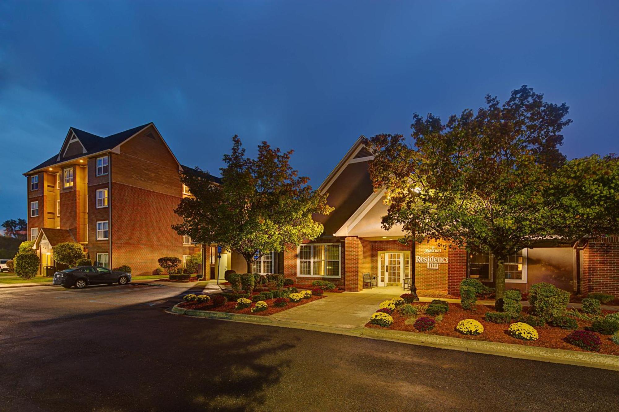 Residence Inn By Marriott Detroit Livonia Exterior photo