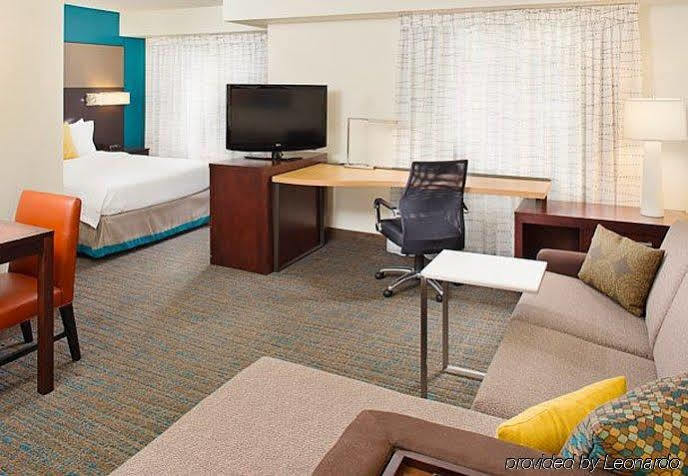 Residence Inn By Marriott Detroit Livonia Exterior photo